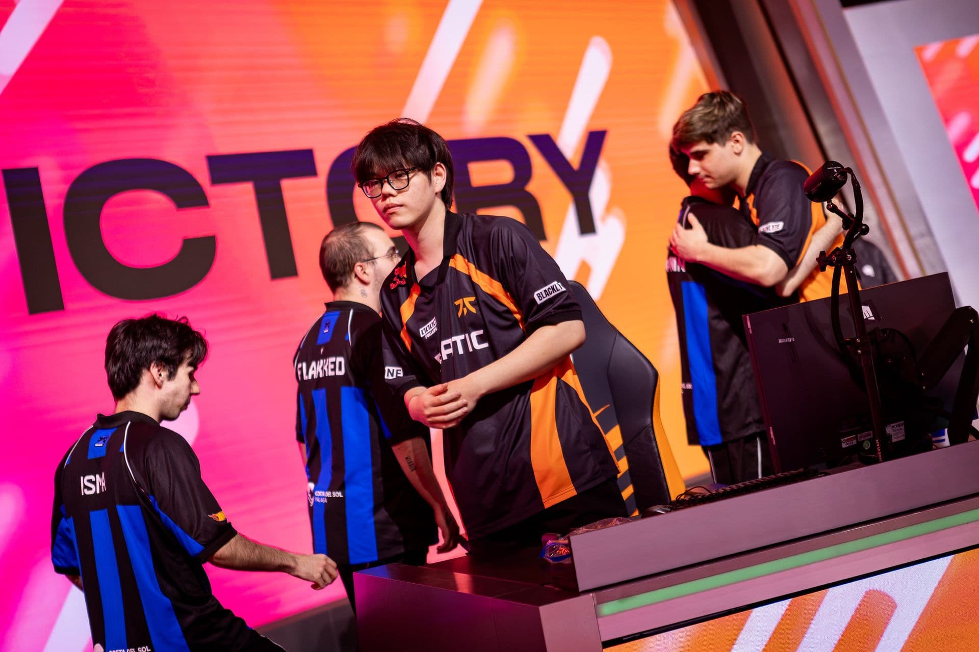 GX vs FNC