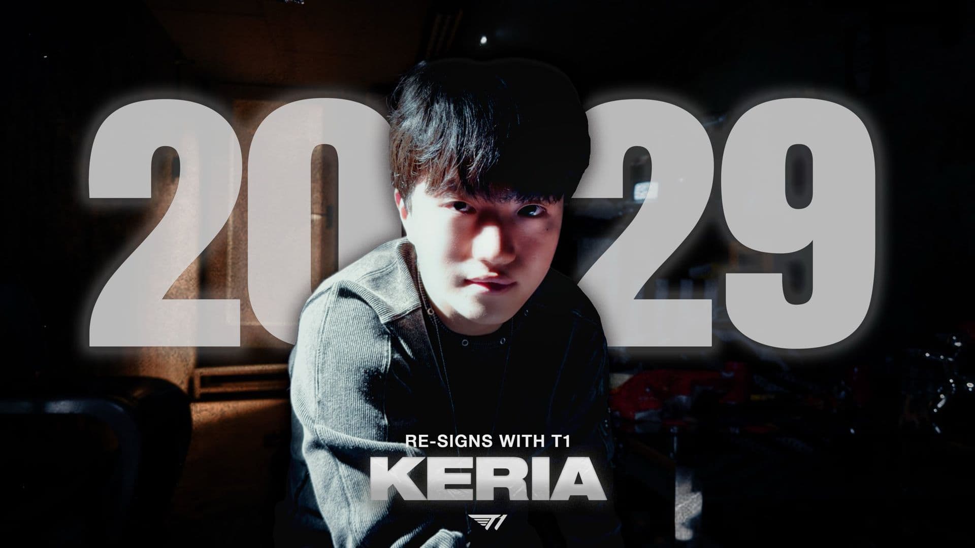 Keria re-signs